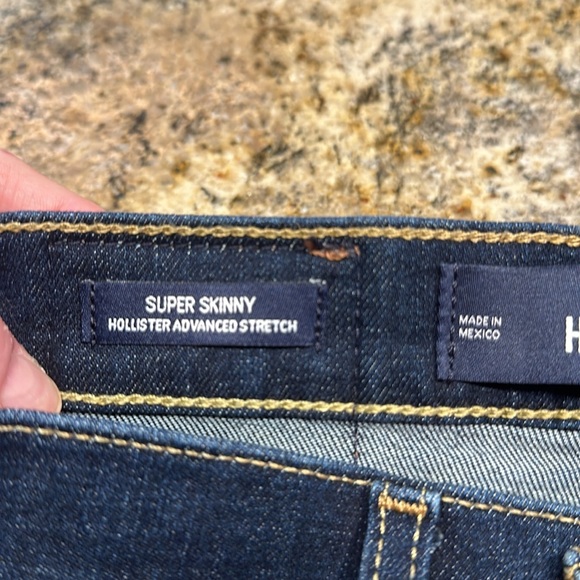 Hollister Men’s Super Skinny Advanced Stretch Dark Wash Jeans Size: 26W x 30 L - Picture 6 of 6